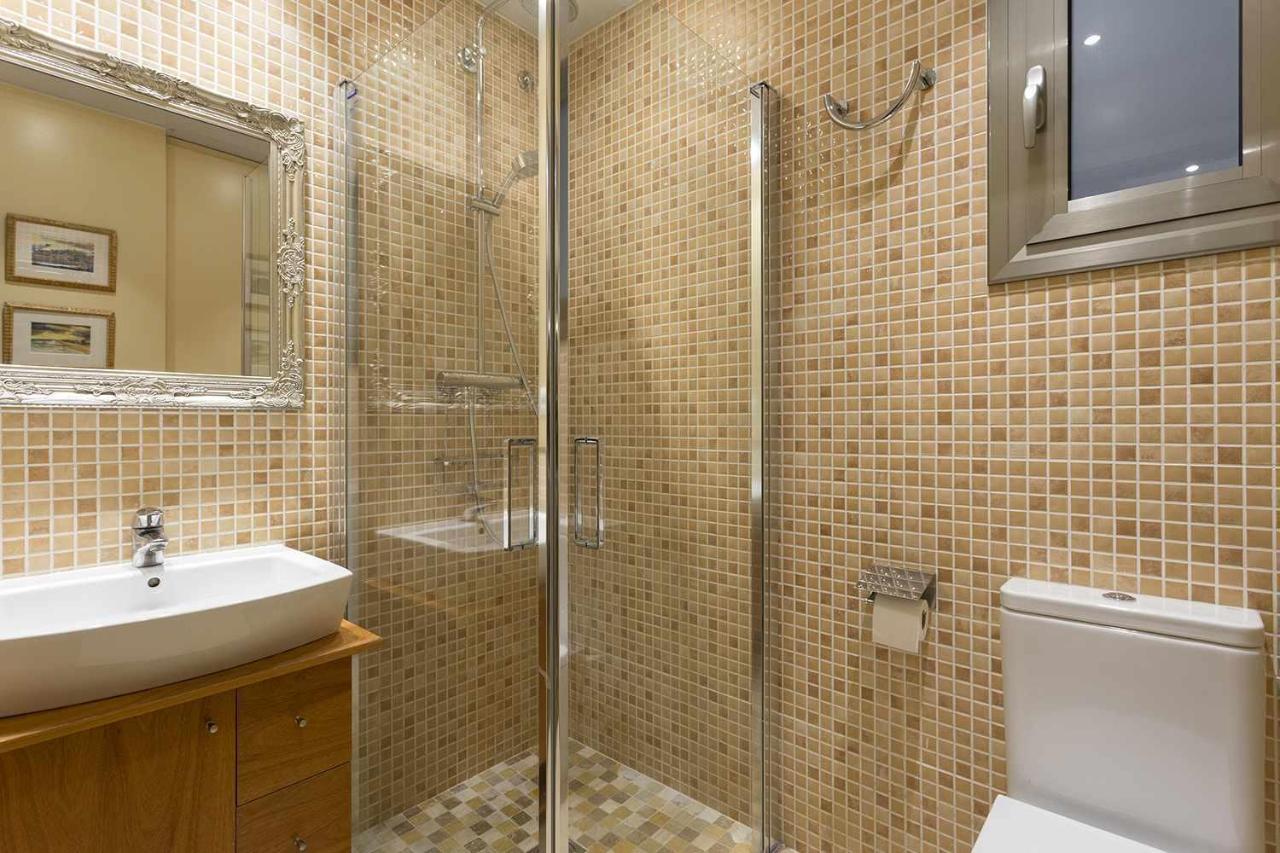 Beautiful Y Luxury Apartment Centrallylocated Барселона Екстер'єр фото